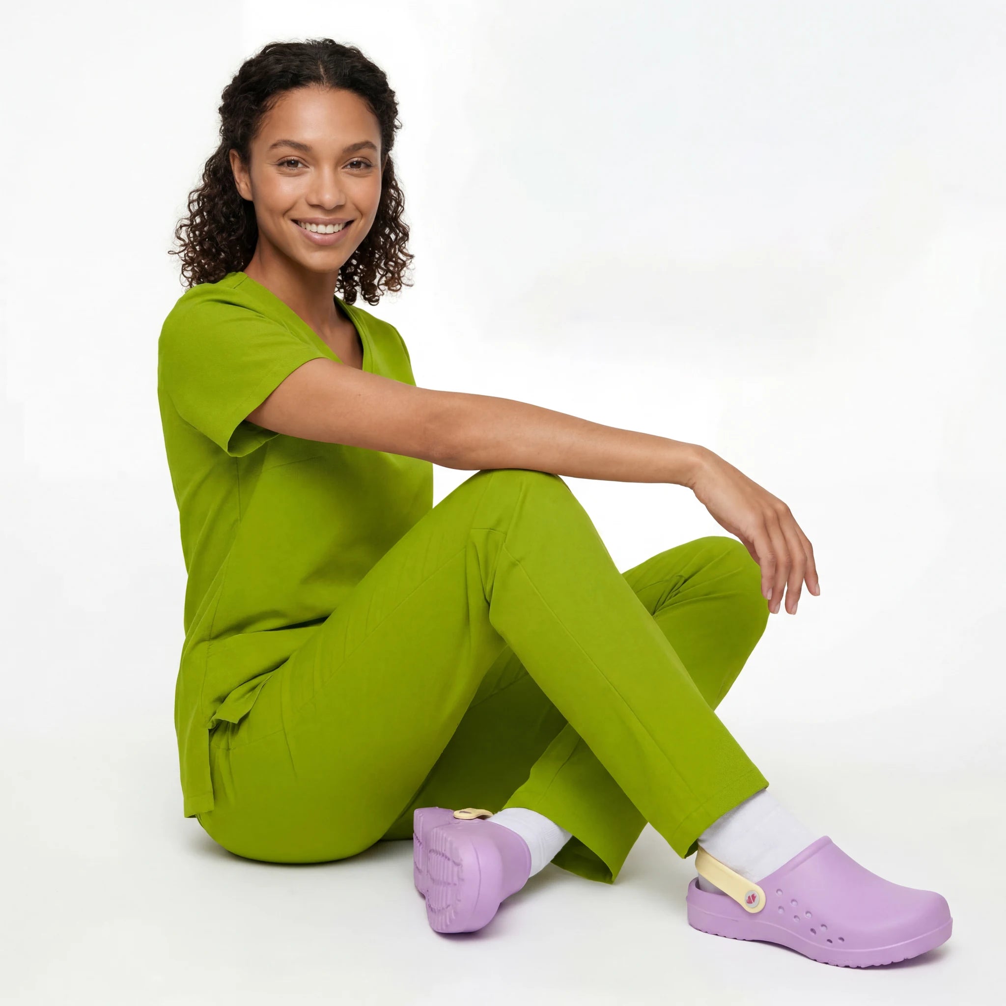Zuecos para Enfermeras Morado de Nurse is Love para enfermería y sanidad