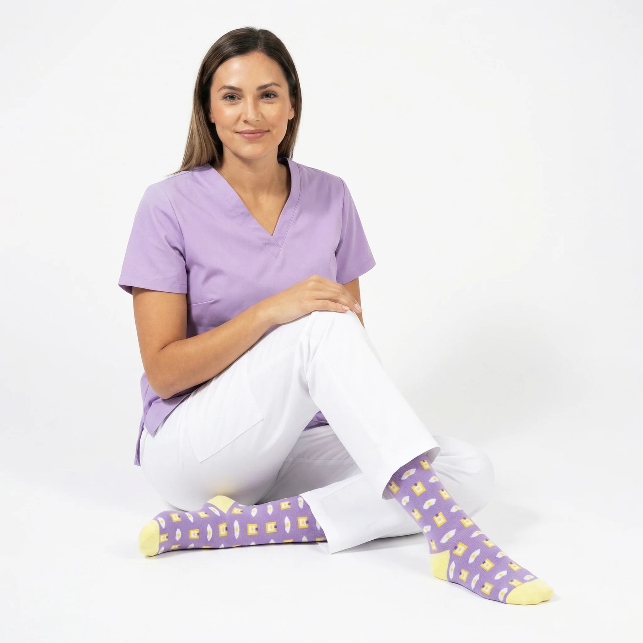 Medias de Compresion Morada de Nurse is Love para enfermería y sanidad