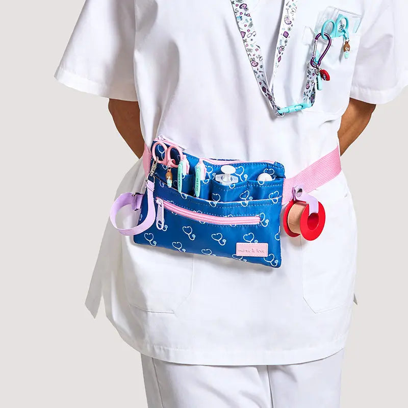 Set para Enfermera Organizador Riñonera - Tijeras Enfermeria Pico de Pato - Estetoscopio de Nurse is Love para enfermería y sanidad