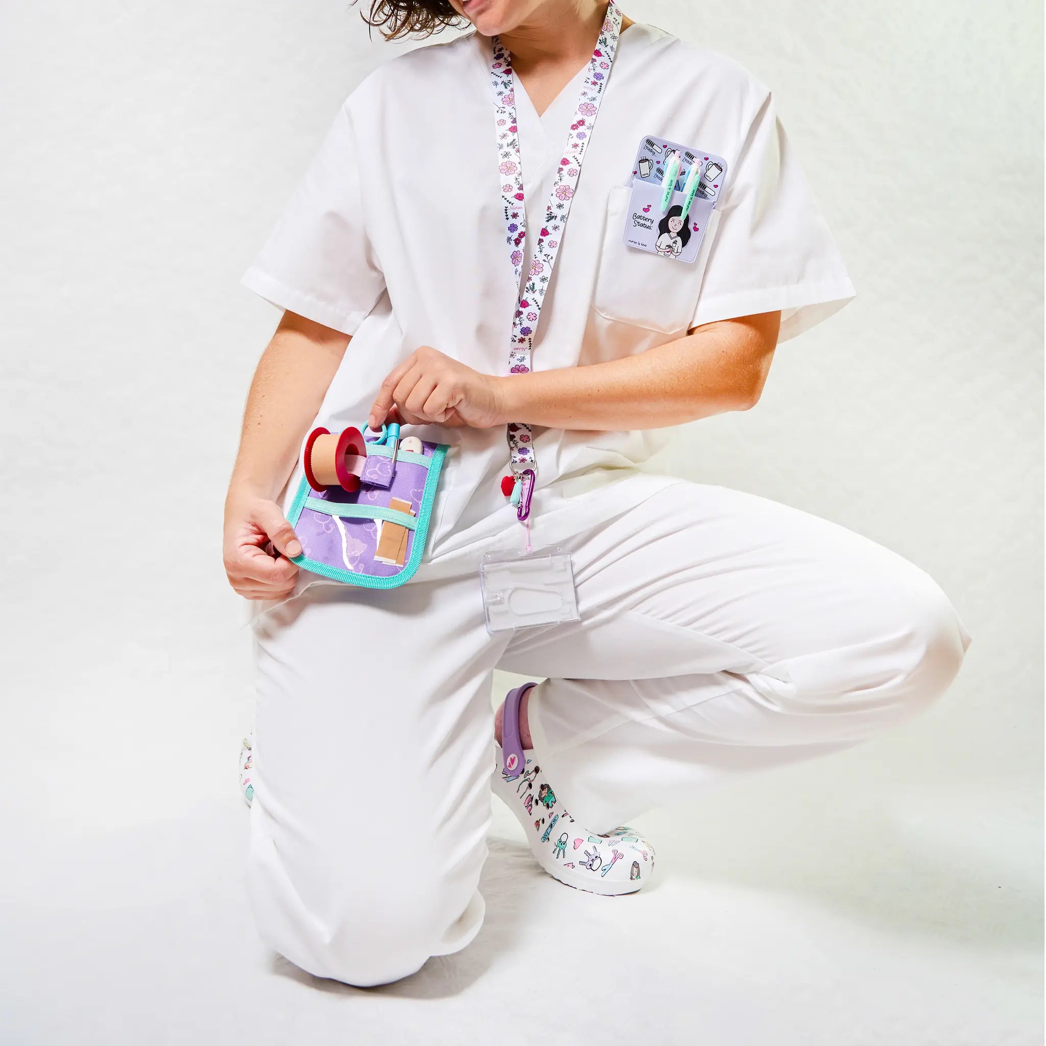Organizador de Bolsillo Morado Estetoscopio de Nurse is Love para enfermería y sanidad