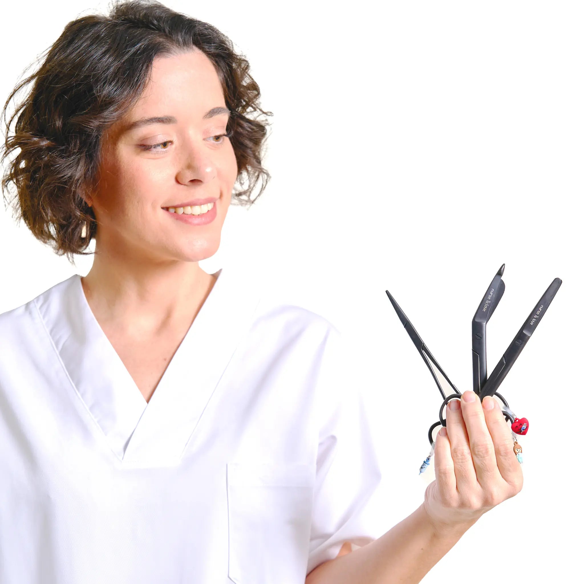 Set de Tijeras de Enfermería y Pinzas Kocher Black de Nurse is Love para enfermería y sanidad