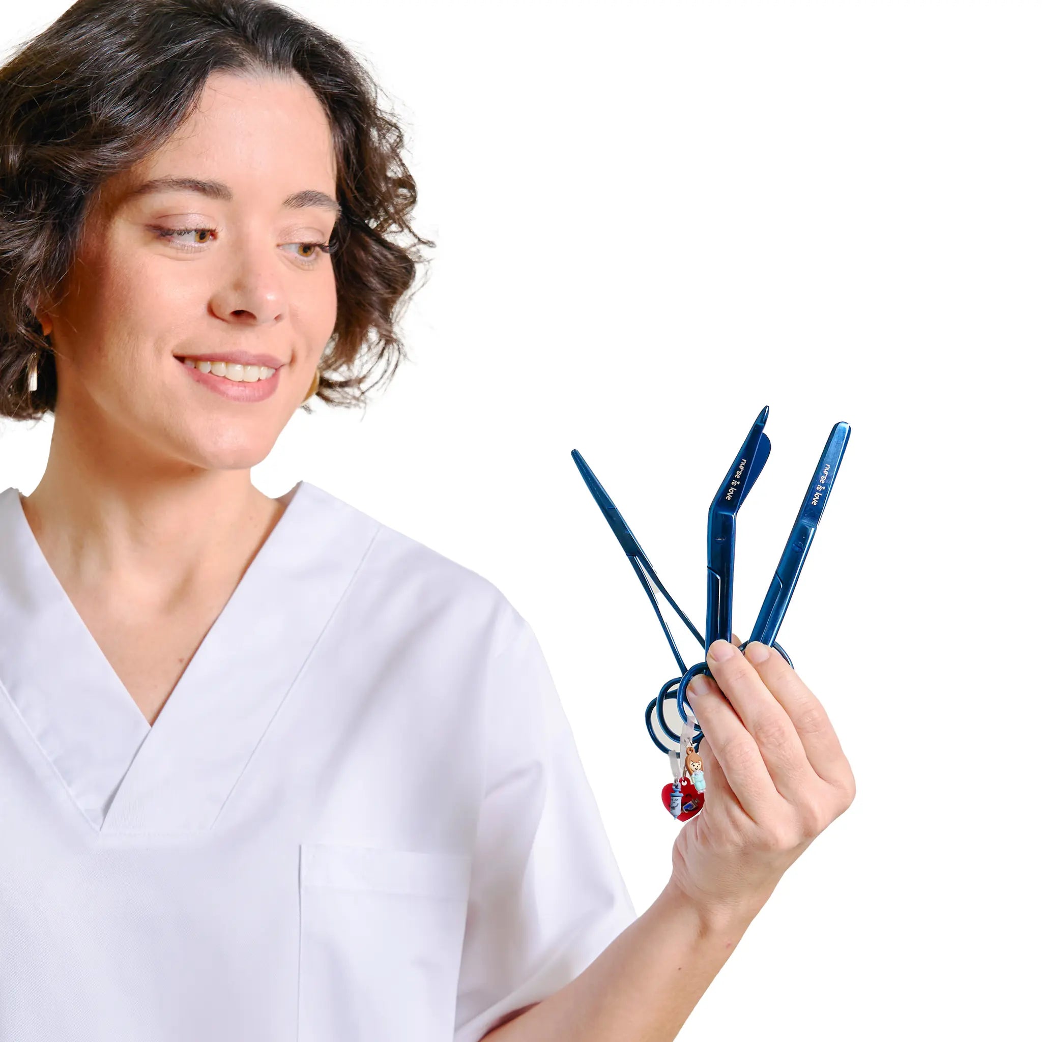 Set de Tijeras de Enfermería y Pinzas Kocher Cromium Azul de Nurse is Love para enfermería y sanidad
