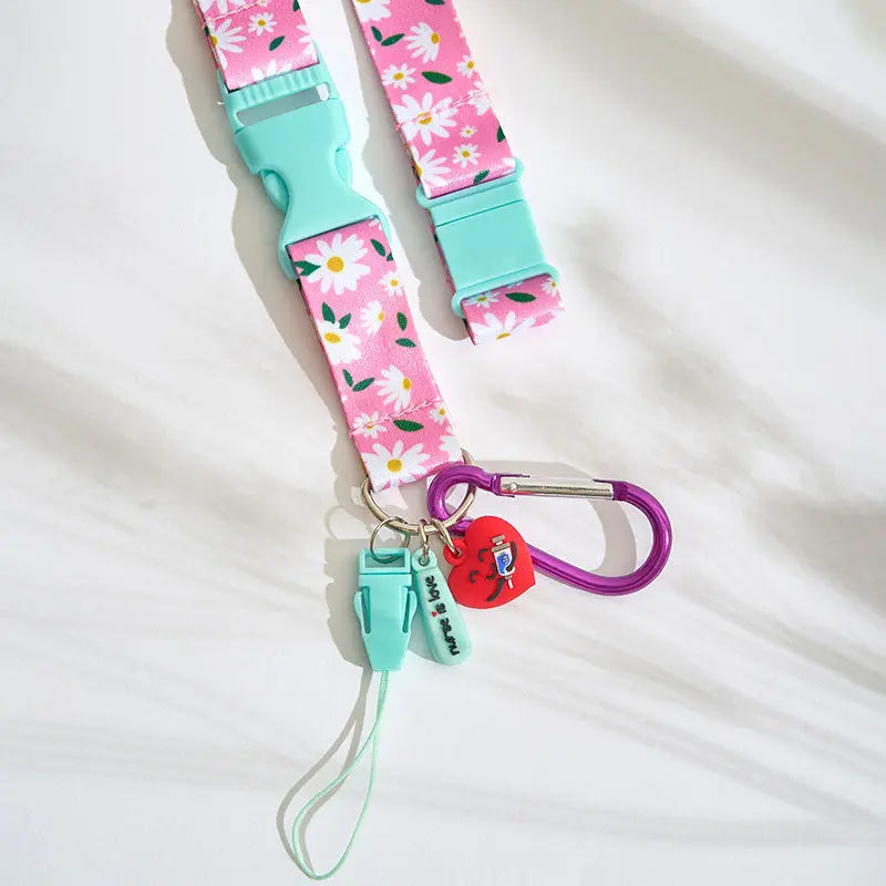 Set para Enfermera Lanyard - Tijeras Enfermeria Mayo - Margaritas de Nurse is Love para enfermería y sanidad
