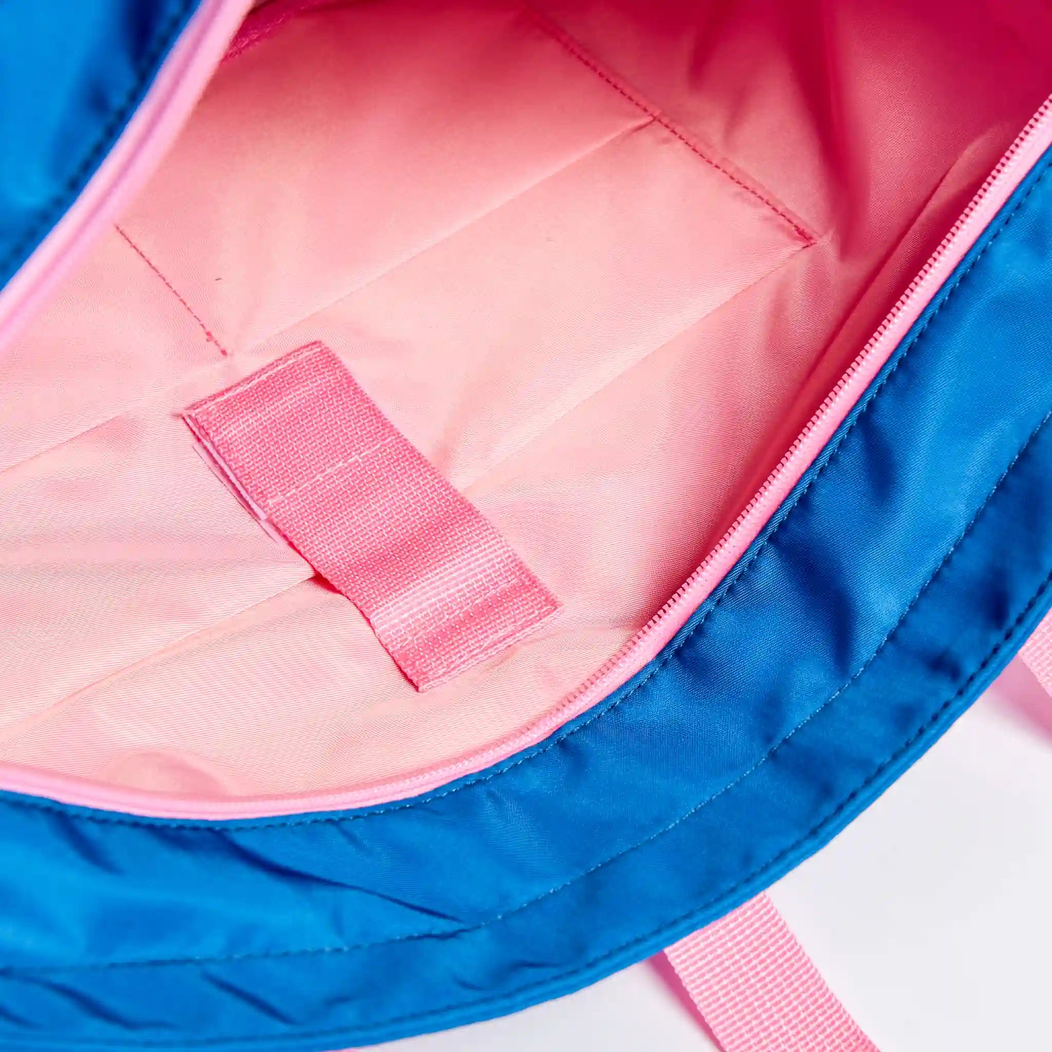 Bolso Corazón de Nurse is Love para enfermería y sanidad