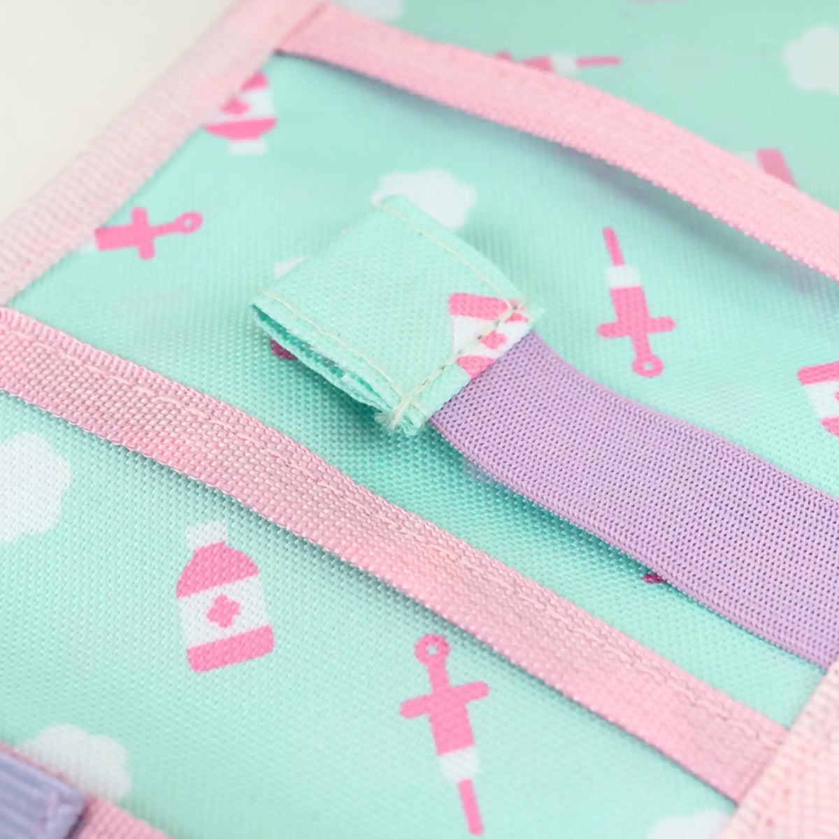 Organizador de Bolsillo Aqua Nubes de Nurse is Love para enfermería y sanidad