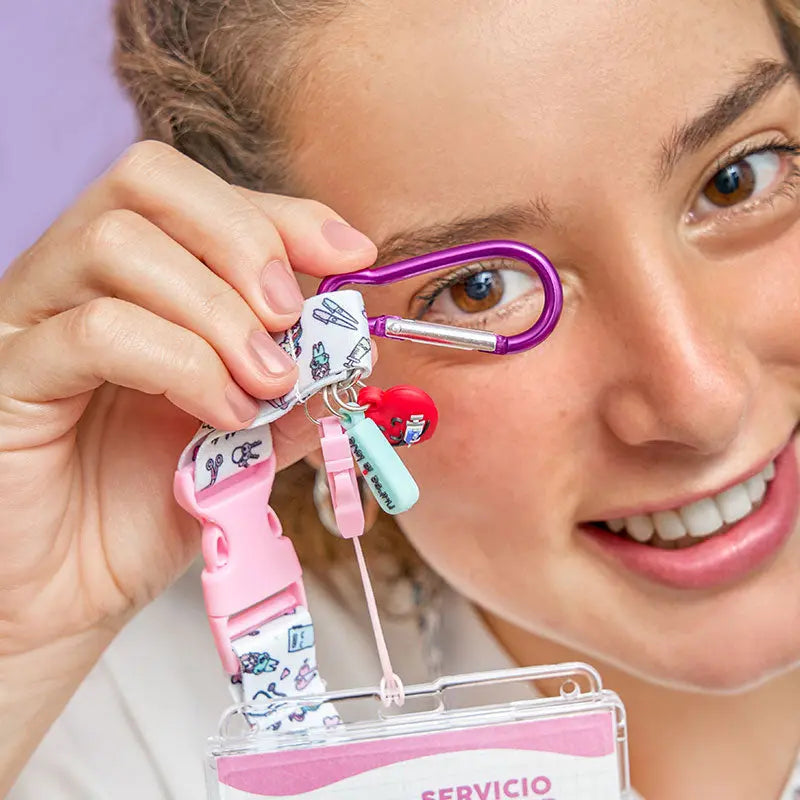 Set para Enfermera Lanyard - Tijeras Enfermeria Pico de Pato - Unicornios de Nurse is Love para enfermería y sanidad