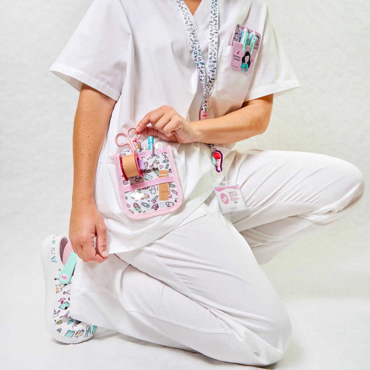 Set para Enfermera Organizador de Bolsillo - Lanyard con Tijeras Enfermeria Pico de Pato - Unicornios de Nurse is Love para enfermería y sanidad