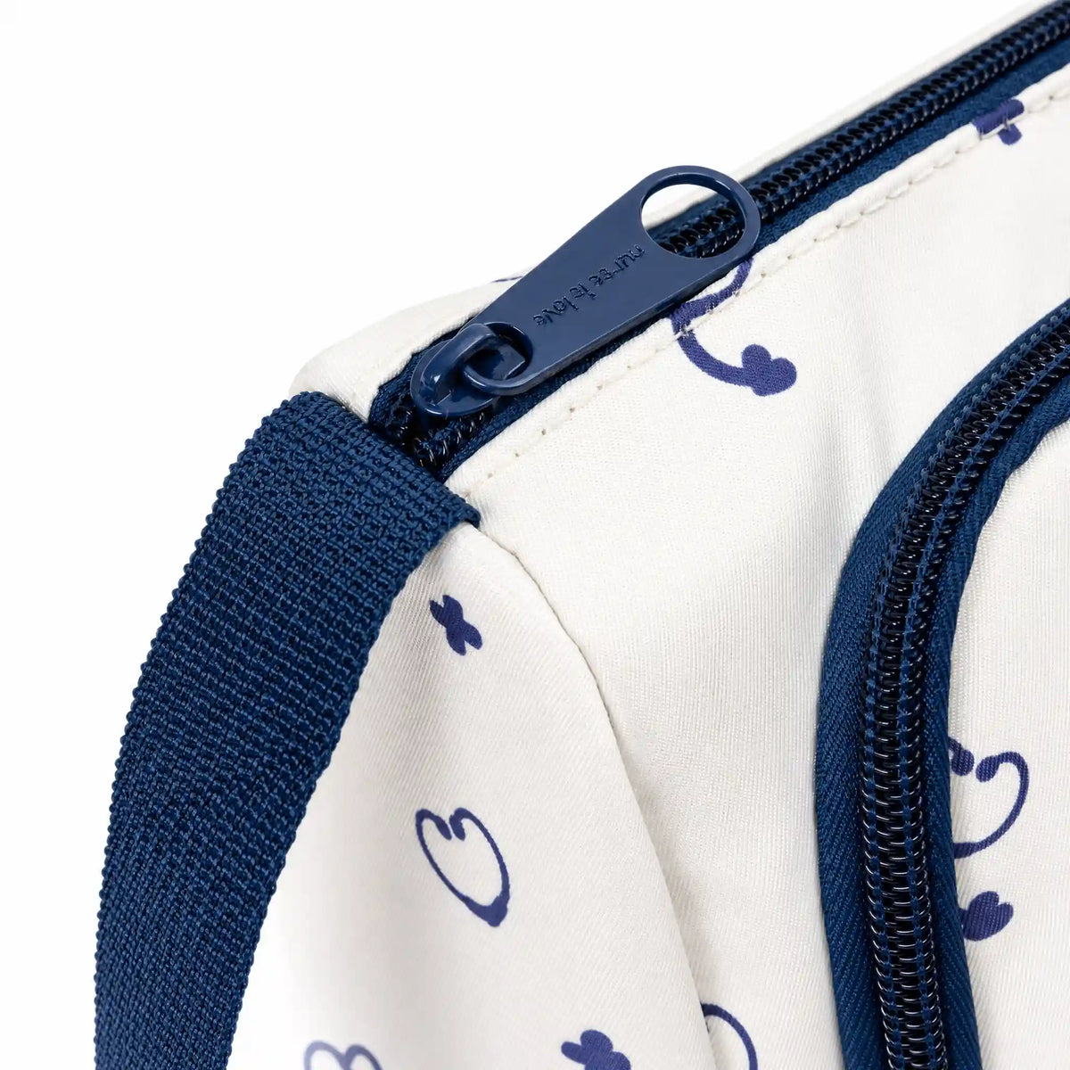 Neceser para Enfemeras Beige Estetoscopio de Nurse is Love para enfermería y sanidad