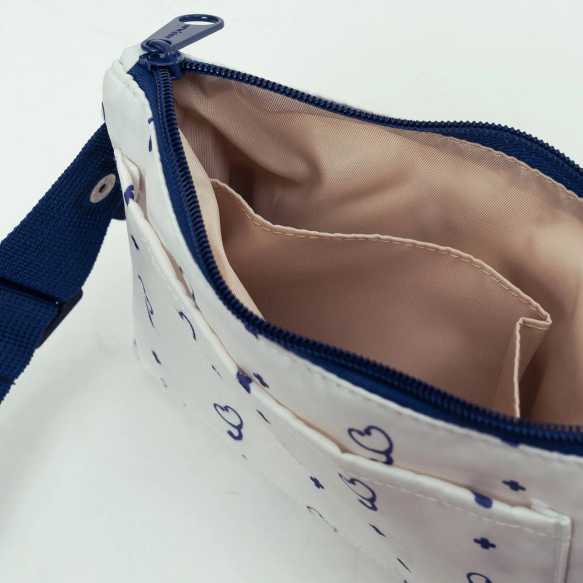 Organizador Riñonera Beige Estetoscopio de Nurse is Love para enfermería y sanidad