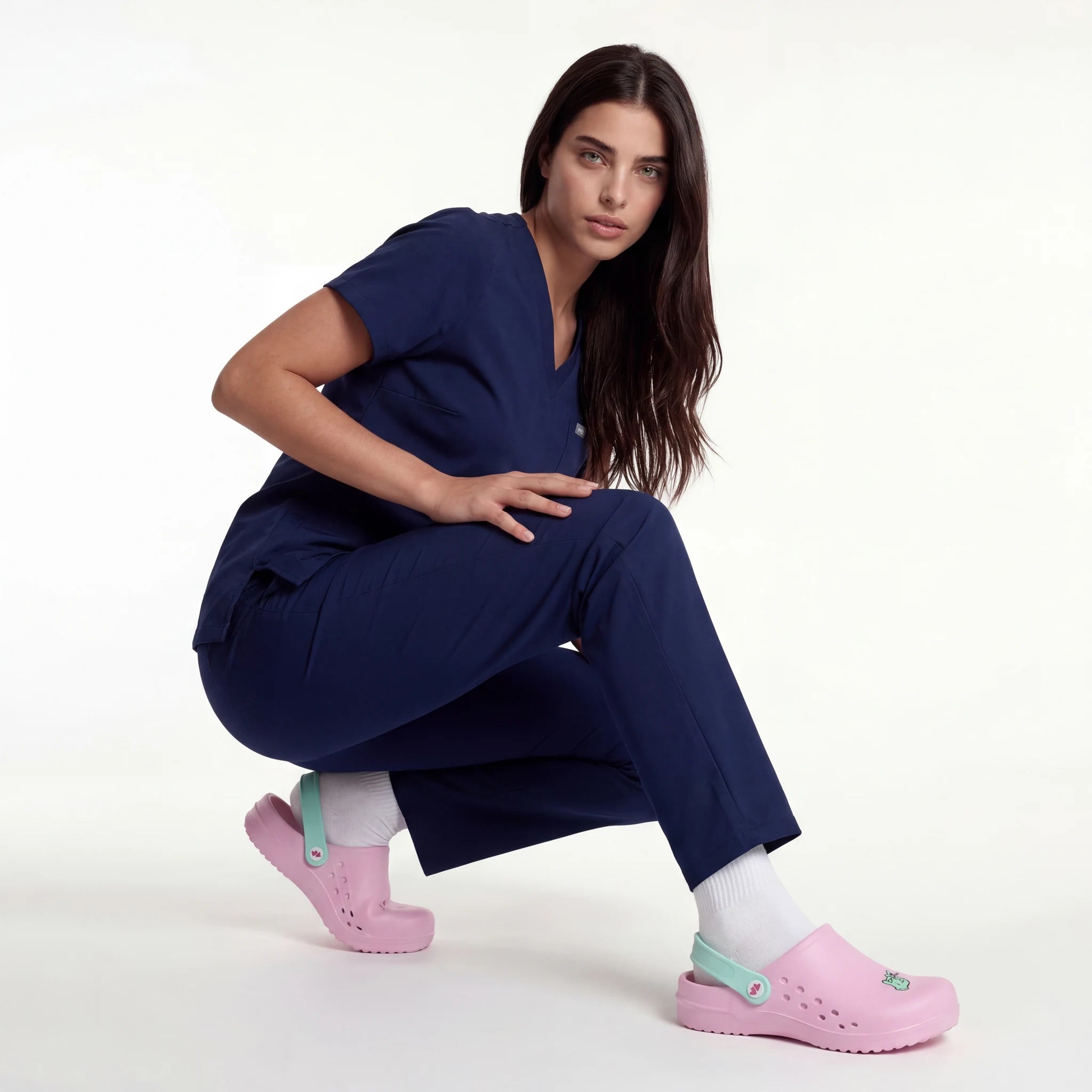 Zuecos para Enfermeras Rosa Jeringa de Nurse is Love para enfermería y sanidad