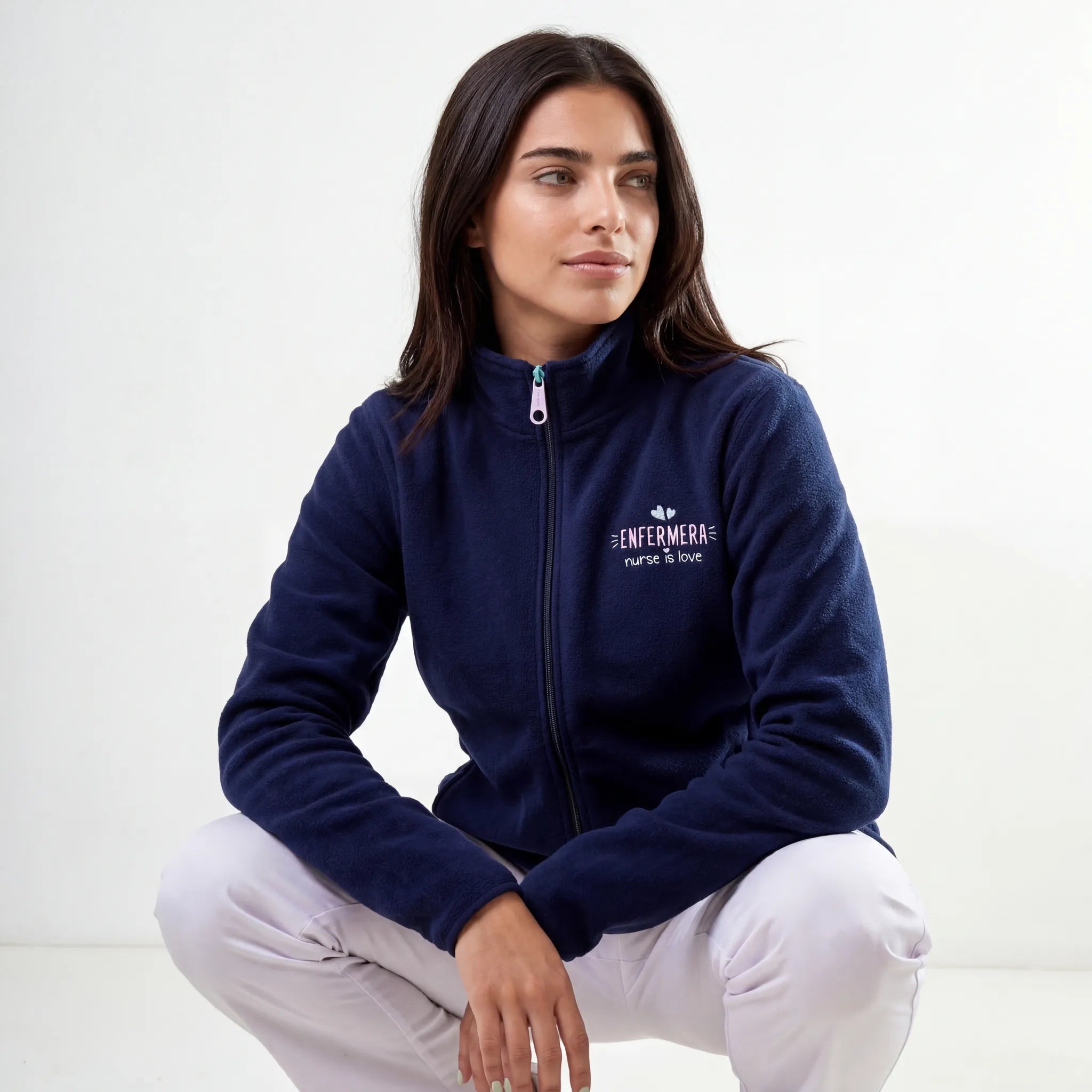 Chaqueta Polar Navy Instrumentos para Enfermeras de Nurse is Love para enfermería y sanidad