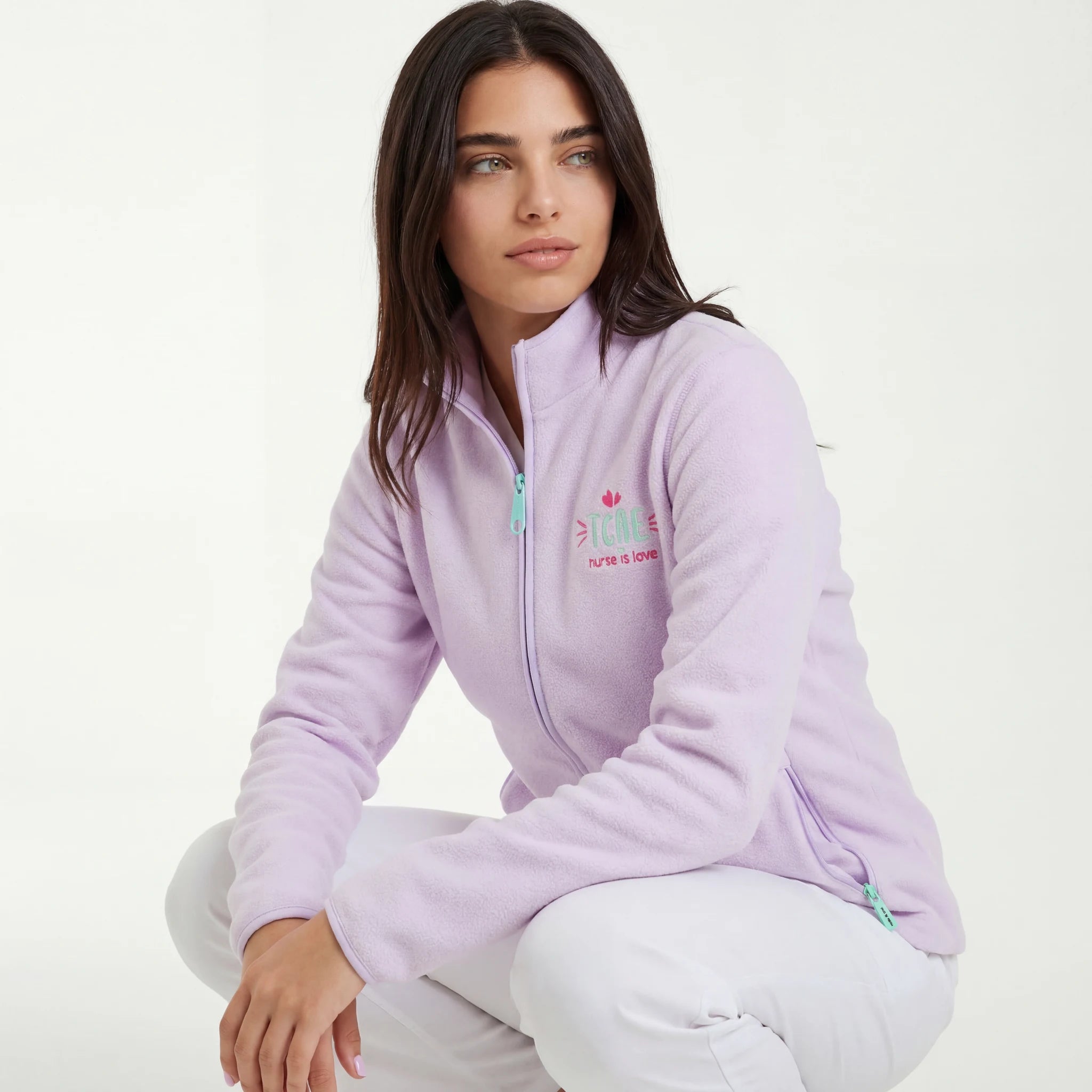 Chaqueta Polar Morado TCAE de Nurse is Love para enfermería y sanidad